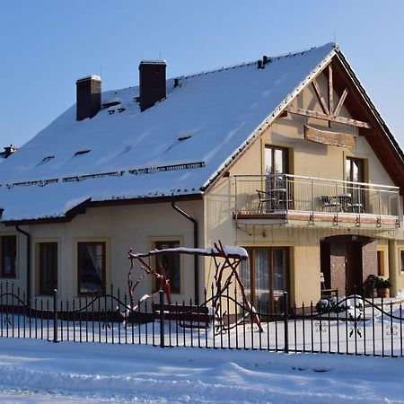 Gosciniec Klejnot Hotel Borowo Exterior photo