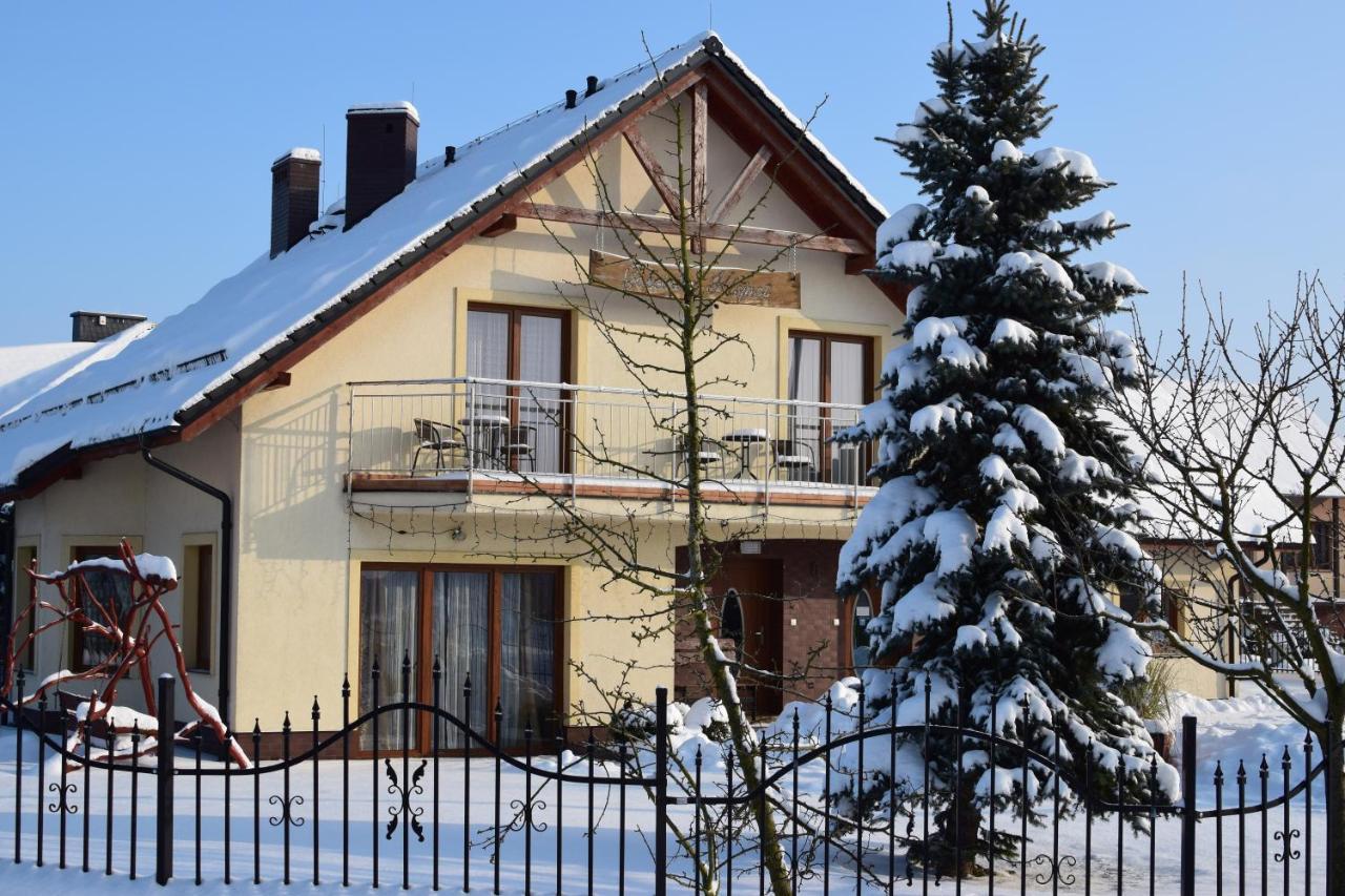 Gosciniec Klejnot Hotel Borowo Exterior photo