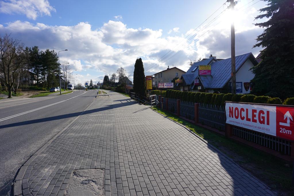 Gosciniec Klejnot Hotel Borowo Exterior photo