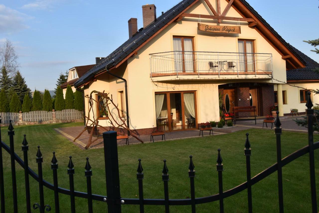 Gosciniec Klejnot Hotel Borowo Exterior photo